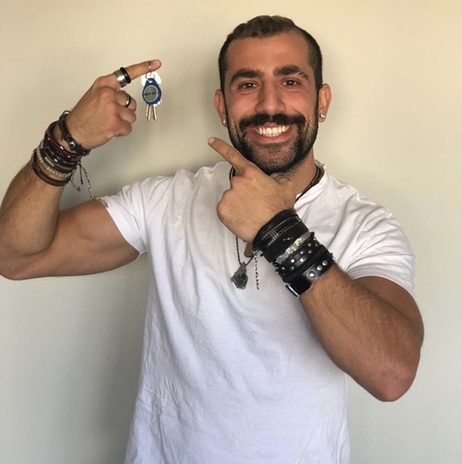 Ex-BBB Kaysar anuncia chegada da família síria ao Brasil