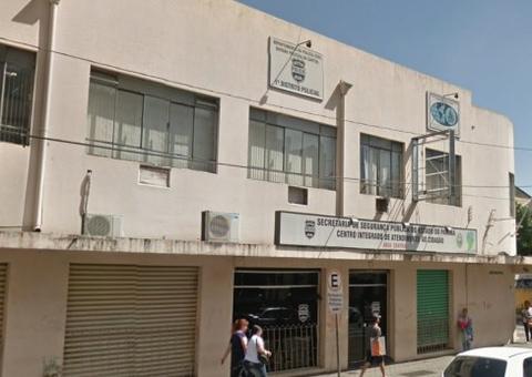 Polícia prende homem suspeito de vender celular roubado de dentro da delegacia