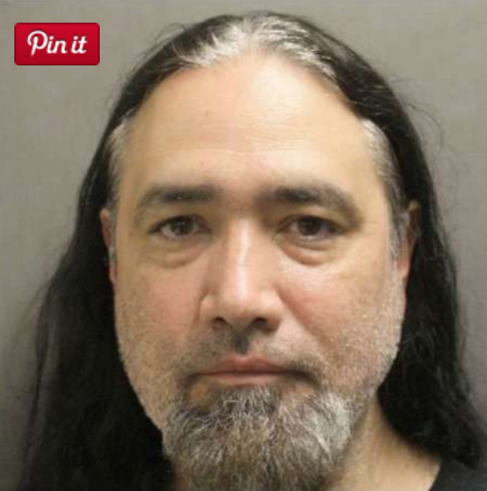 Casal é preso por deixar filha sozinha em casa para viajar para show de metal