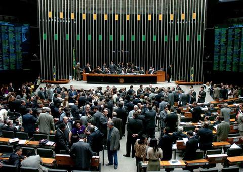 Dos 548 deputados federais só 41 foram a todas as sessões no ano; um é amazonense 