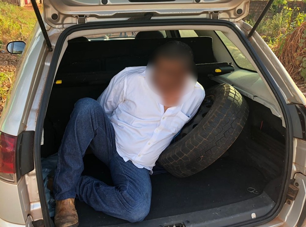 Pastor preso dava dinheiro após abusar de crianças em igreja, diz delegado