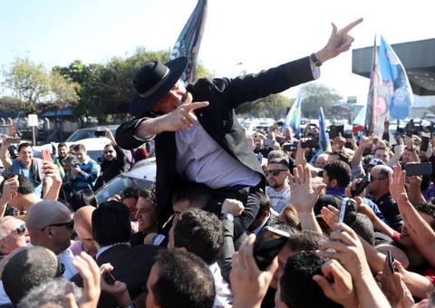 'Não vou ser Jairzinho paz e amor', afirma Bolsonaro em Porto Alegre