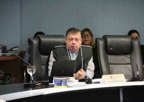 Conselheiro do TCE suspende licitação para reformas de escolas e prédios da Seduc 