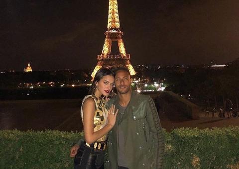 Bruna Marquezine volta a Paris e faz novo programa ultra romântico com Neymar