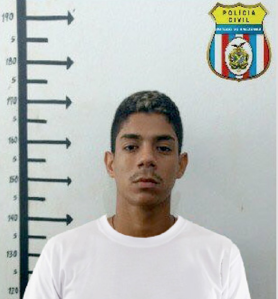 Suspeito de matar rival com sete tiros é preso enquanto lanchava no Amazonas  