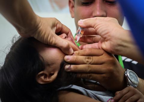 Vacinação contra paralisia infantil é intensificada em 63 unidades de saúde neste sábado