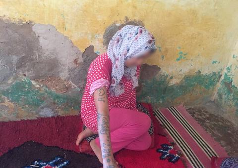 Adolescente é torturada, estuprada e tatuada à força no Marrocos