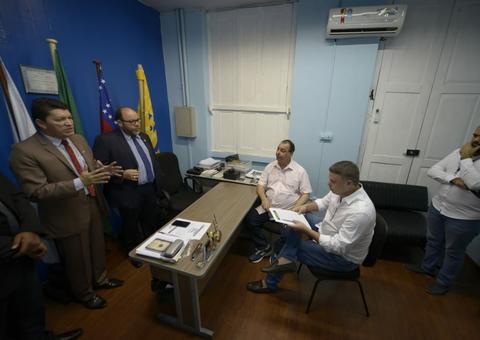 Omar propõe criação de comitê autônomo para fiscalizar secretarias de Estado