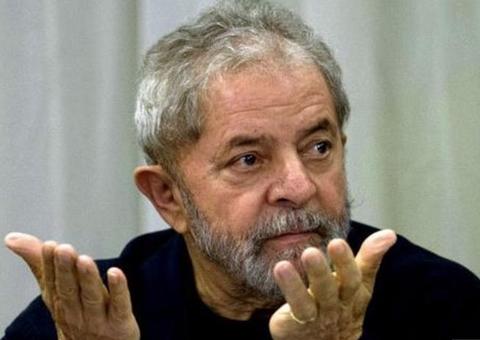 Candidatura de Lula tem um voto contra e outro a favor