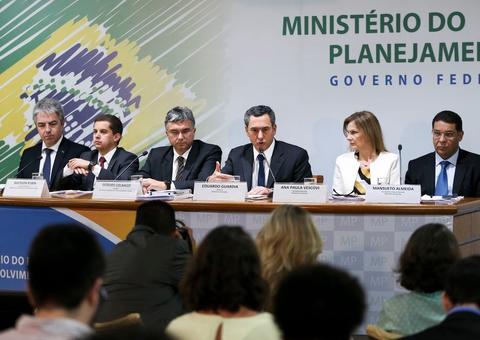 Ministro diz que não há previsão para novos concursos em 2019