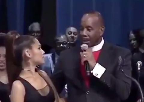  Bispo pede desculpas após ser acusado de assédio sexual a Ariana Grande