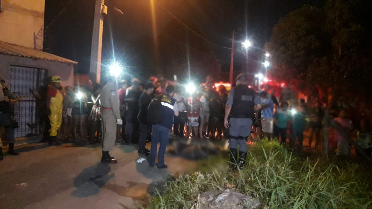 Enrolado em rede, corpo de homem é encontrado por populares em igarapé de Manaus