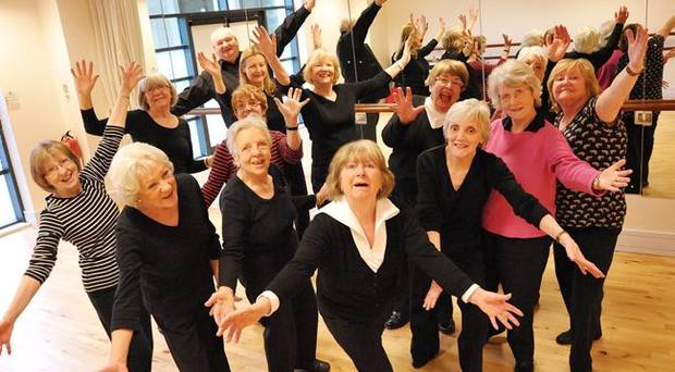 Dançar na terceira idade faz bem à saúde, evita a solidão e isolamento