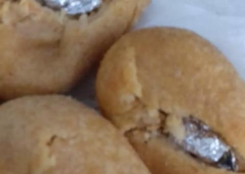 Homem é preso ao tentar enviar coxinhas “recheadas” de crack para a cadeia