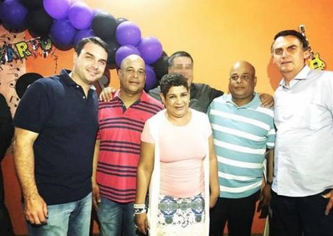 Policiais presos em operação no Rio participaram de campanha de filho de Bolsonaro