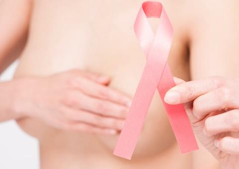 Mastologista alerta mulheres para prevenção ao câncer de mama