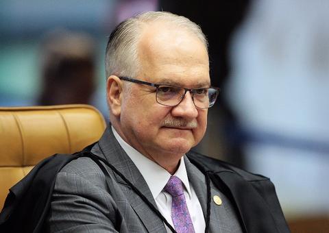  Ministro Edson Fachin nega pedido de Lula para manter candidatura