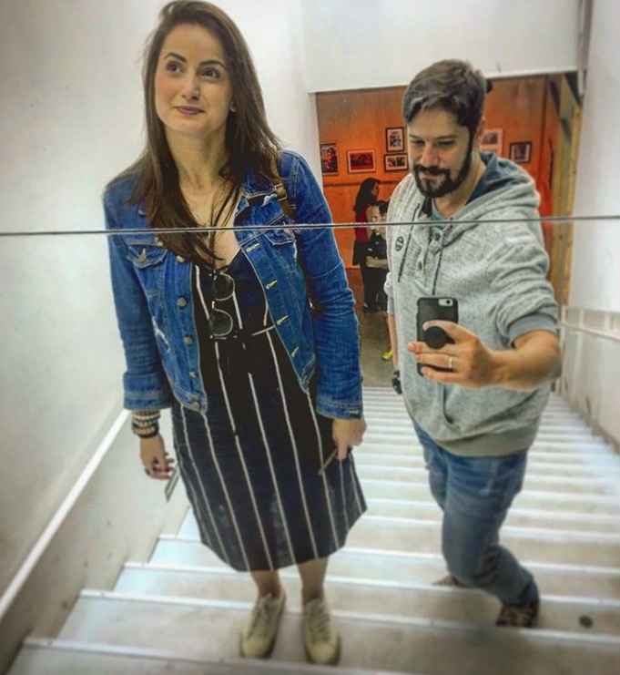 Cantor Luciano é detonado por comentário de duplo sentido em foto de Mari Palma com namorado