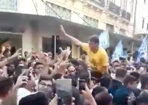 Facada em Bolsonaro repercute nas redes sociais, veja novo vídeo