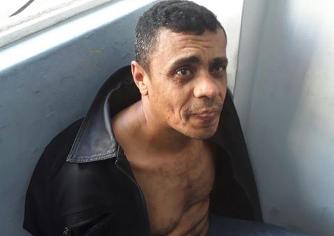 Autor de facada em Bolsonaro passava dias inteiros trancado em quarto escuro