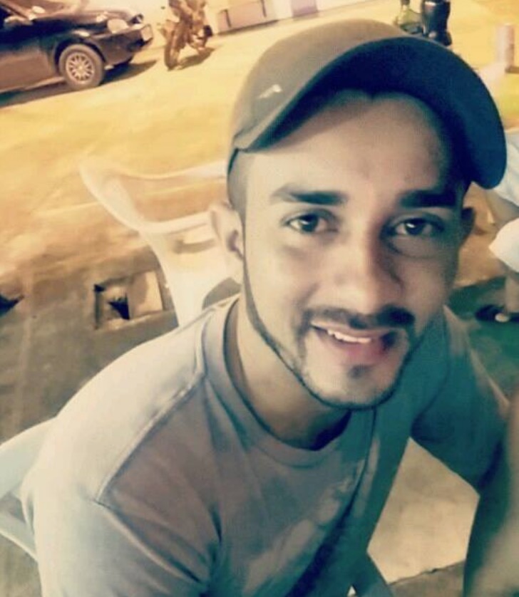 Agente penitenciário é encontrado morto com 38 facadas dentro da própria casa