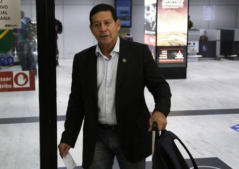 Fora das ruas, Bolsonaro faz campanha do hospital e é substituído por vice em eventos