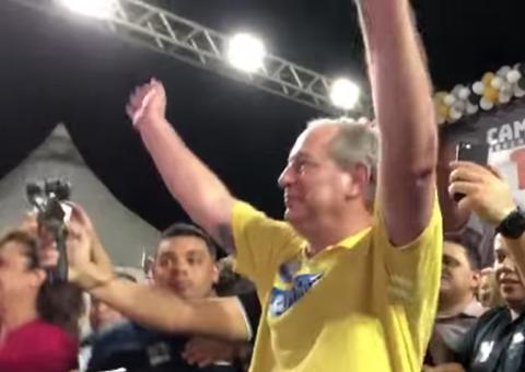 Presidenciáveis retomam campanha e pregam paz após ataque a Bolsonaro  