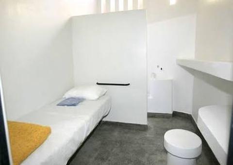 Suspeito de esfaquear Bolsonaro é transferido para presídio de segurança máxima