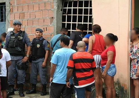  Vizinhos encontram corpo em casa abandonada em Manaus
