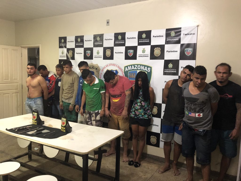 Após tentativa de fuga em massa, presos de Parintins são transferidos para Manaus