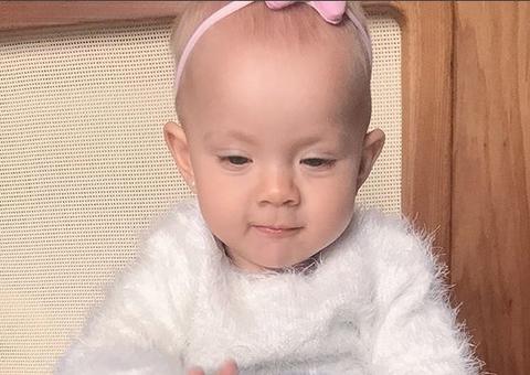 Eliana comemora 1 ano de Manuela com várias fotos fofas da filha