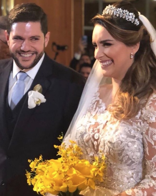 Participante do The Voice se casa com filho de Milton Neves