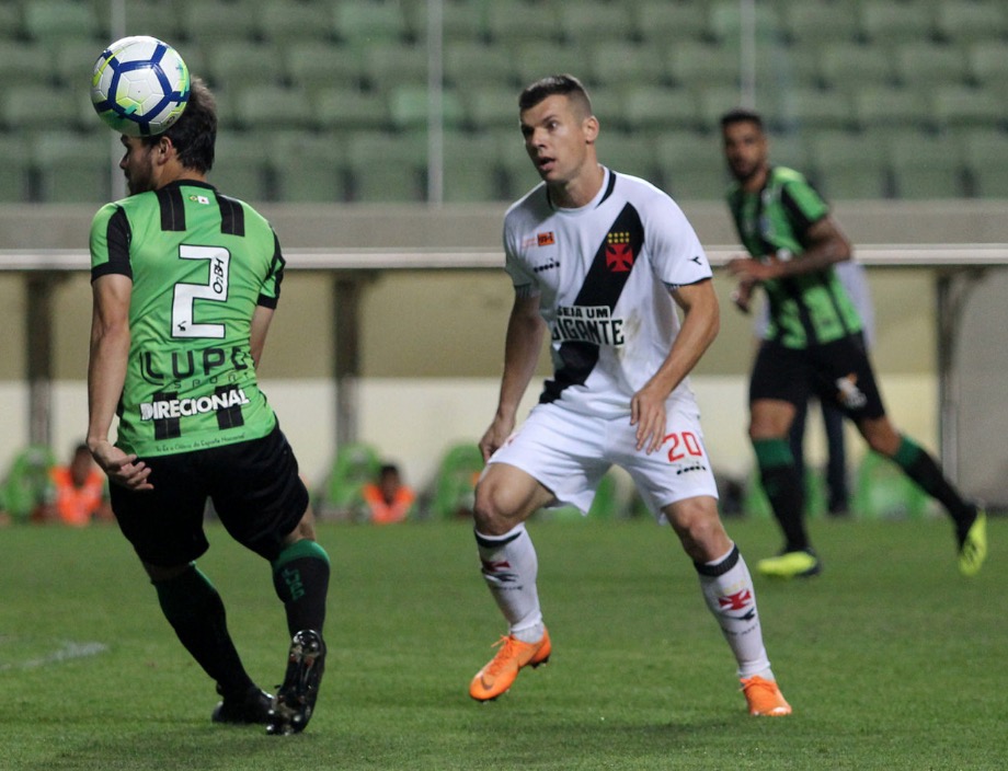 Justiça determina rescisão de contrato do meia Wagner com o Vasco