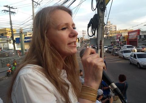 Vanessa Grazziotin aponta que desemprego é resultado do desmonte de programas sociais