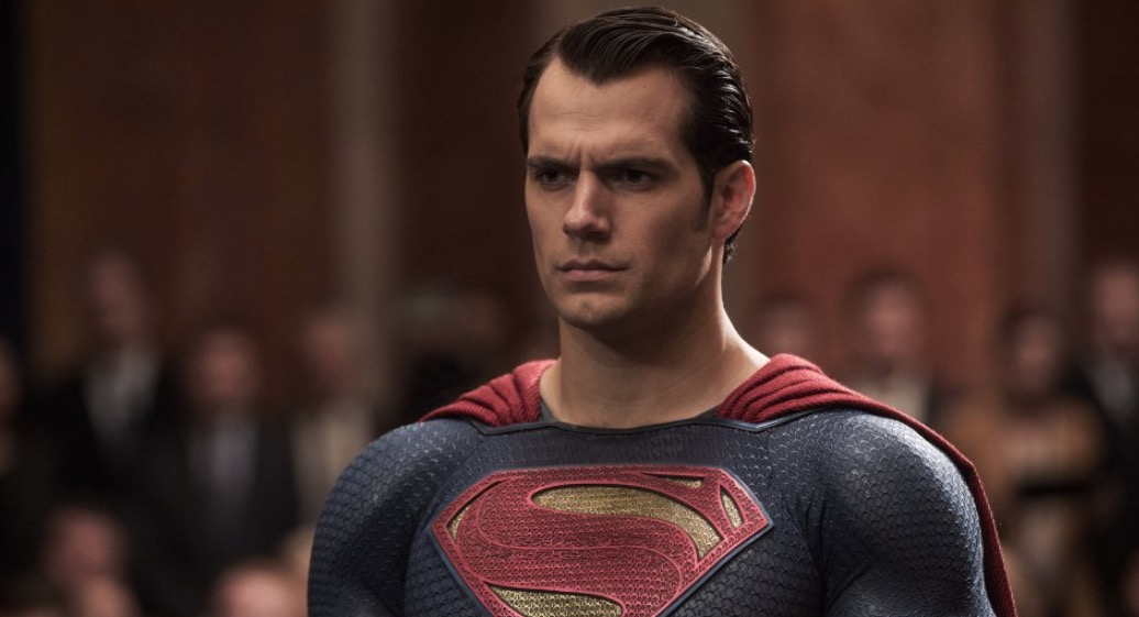  Henry Cavill se pronuncia sobre boatos de que não será mais o Superman nos cinemas