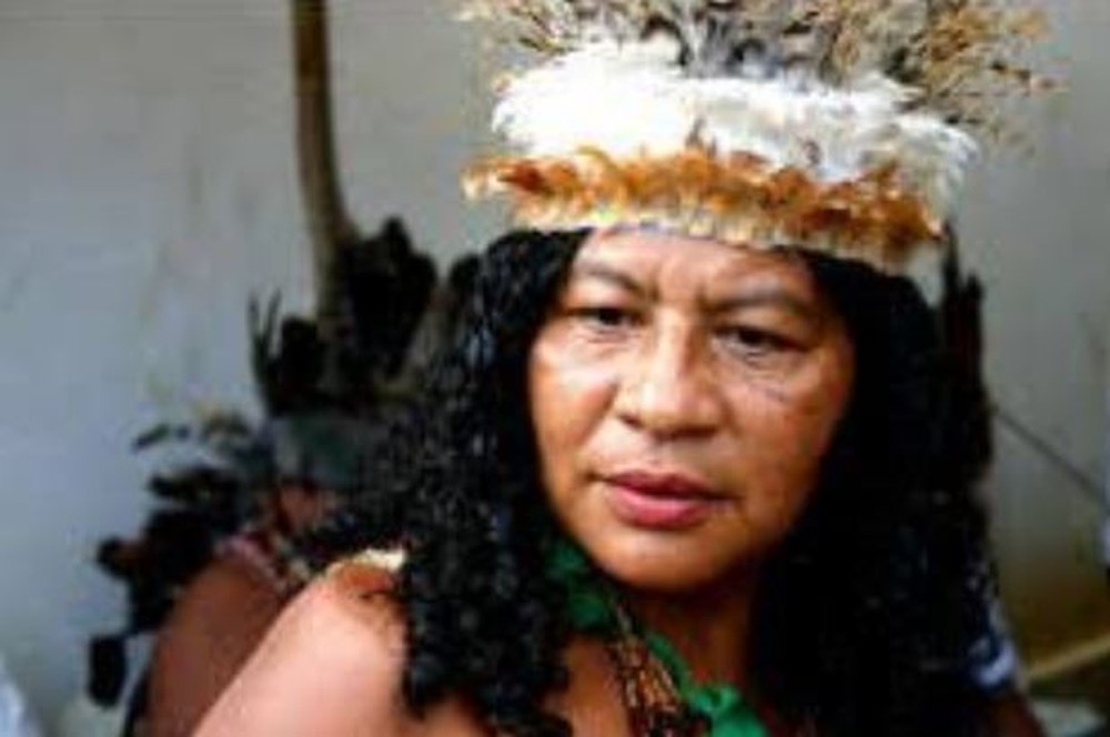 Cacique é baleada na cabeça enquanto voltava pra casa com neto