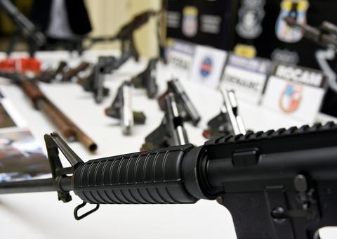 Polícias retiram 1.418 armas por mês das mãos de criminosos em Manaus