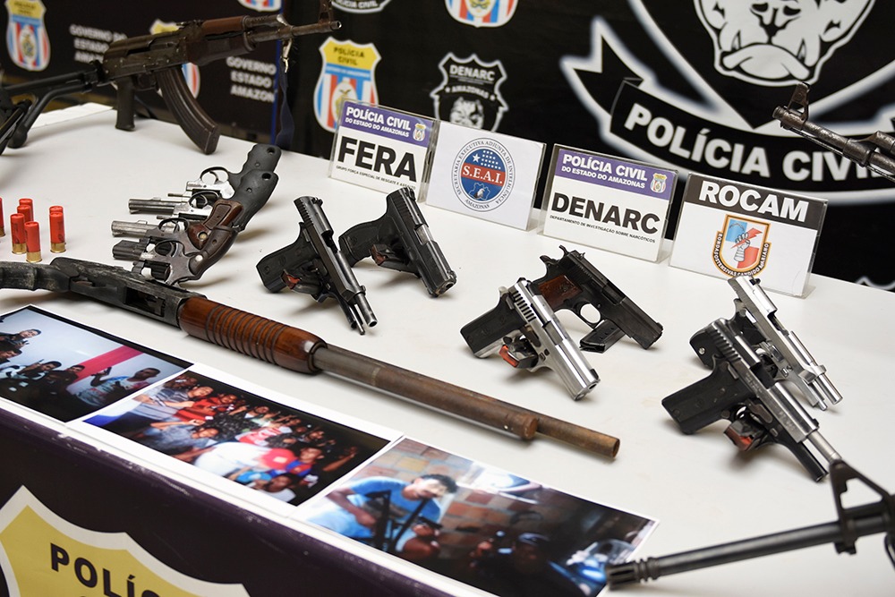 Polícias retiram 1.418 armas por mês das mãos de criminosos em Manaus
