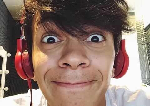 Promotoria pede R$ 7 milhões de Júlio Cocielo por ofensa racial a Mbappé