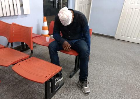 Suspeito de cometer assalto em shopping de Manaus é espancado por população