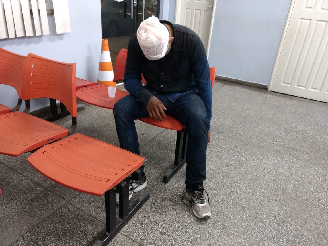 Suspeito de cometer assalto em shopping de Manaus é espancado por população