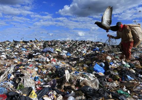Brasil tem quase 3 mil lixões em 1.600 cidades, diz relatório