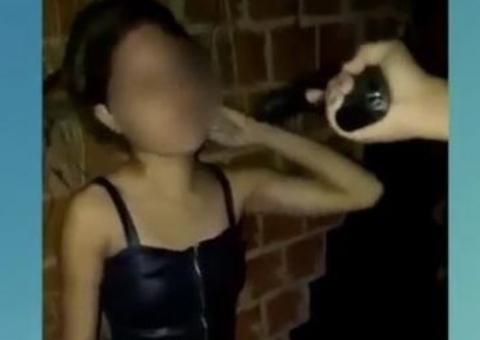 Sob mira de pistola, jovem é agredida e tem cabelos cortados por mulheres