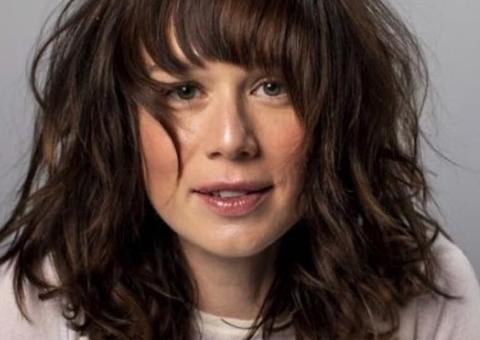 Mariana Ximenes posa nua para revista: 'aceito meu corpo'