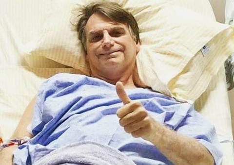 Após segunda cirurgia, Bolsonaro volta a caminhar e não apresenta dor