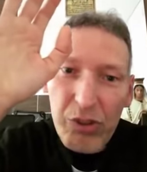  Padre Marcelo Rossi fala sobre áudio em que supostamente apoia Bolsonaro: 'preciso de ajuda!'