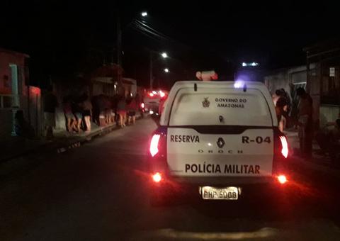 Jornalistas são surpreendidos com novo tiroteio após morte de adolescente em Manaus