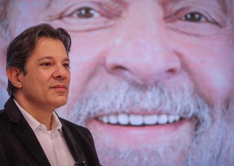 Fernando Haddad vai à prisão receber instruções de Lula