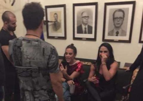 Em clique raríssimo, Wanessa Camargo aparece rindo ao lado de Graciele Lacerda