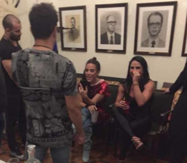 Em clique raríssimo, Wanessa Camargo aparece rindo ao lado de Graciele Lacerda
